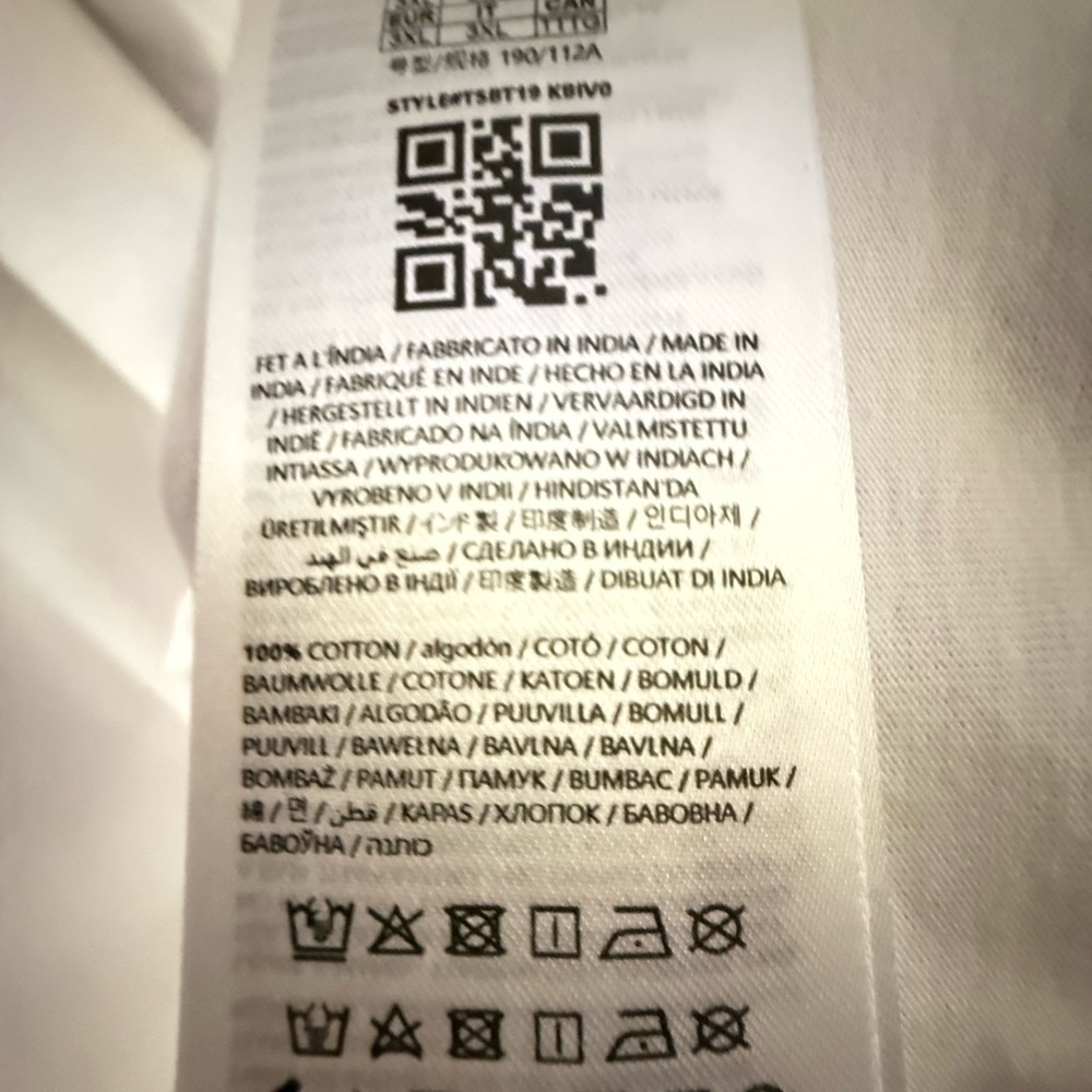 Guess Men's White Graphic Tee - Picture 2 of 2